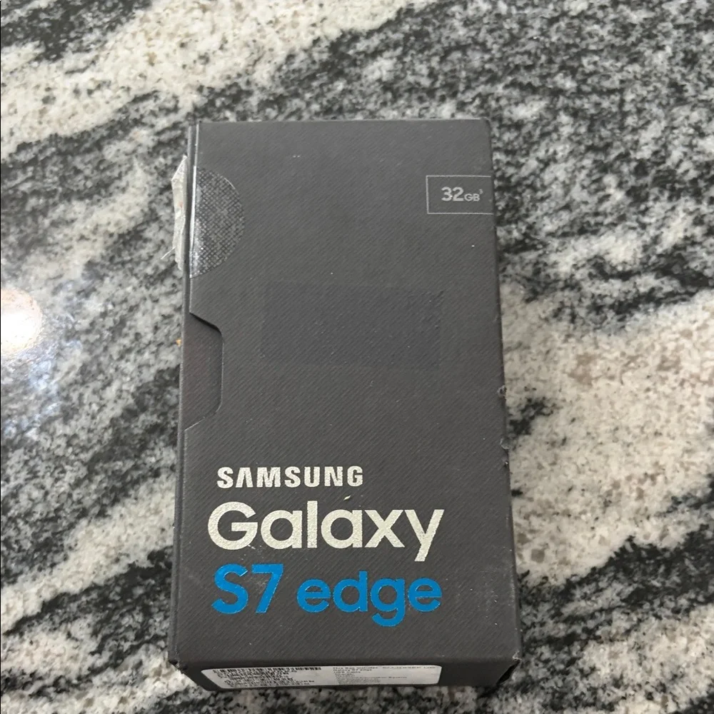 MINT Samsung Galaxy S7 Edge SM-G935P - 32GB Black (Sprint) - Original Box & Accs